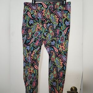 Paisley stretch capris